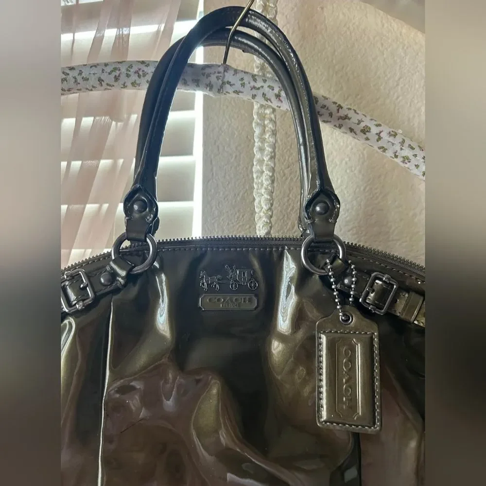 Coach perfect included